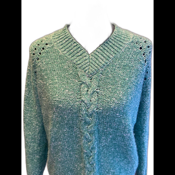 St John’s Bay Woman’s Green Sweater Sz Petite Large V Neck Cable Style SOFT! - Picture 3 of 12